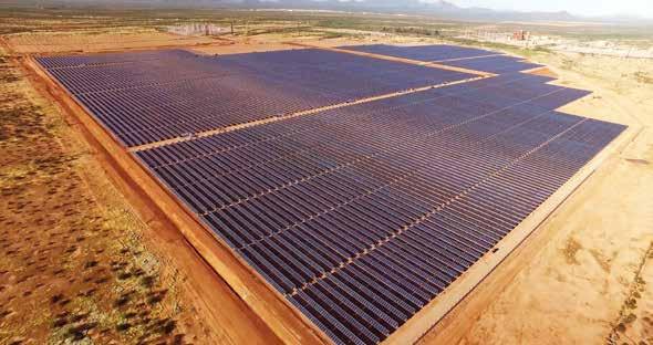 ويتم تطوير حقول الطاقة الشمسية واسعة النطاق على مقياس 500 كيلو وات في وقت الذورة إلى نظام الطاقة الشمسية متعدد الميجاواط.