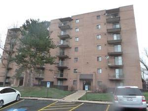IN THE HEART OF TINLEY, 10/ 2 BEDROOM UNITS & 2/ 1BEDROOM UNITS.