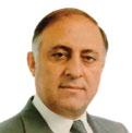 17 التقرير السنوي بيانات االفصاح معالي السيد سامي ابراهيم مفضي قموه ممثال عن شركة المجموعة المتحدة لإلدارة واإلستشارات / عضو مجلس إدارة ولد عام 1940.