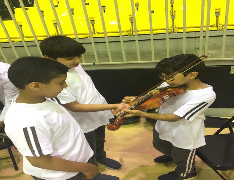 مدرسة المنار الدولية - ازغوى مؤتمر هوايات الشباب الثالث في إطار توطيد أواصر التعاون البن اء والشراكة المجتمعية وتنمية هوايات الشباب أقامت اللجنة الثقافية بنادي قطر الرياضي" مؤتمر هوايات الشباب الثالث