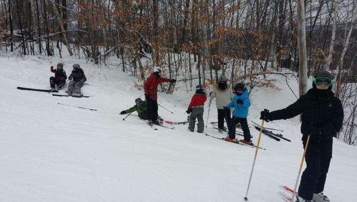 Des leçons de ski et de snowboard sont également disponibles, si vous voulez des leçons s il vous plaît confirmer pour dimanche le 14 janvier.