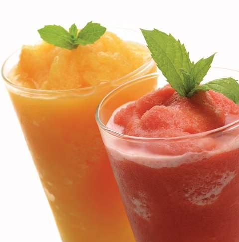 األناناس مع البريقال المركز Virgin Jamaica pineapple juice & orange syrup BLENDED DRINKS سموثي الفواكه المشروبات المخفوقة مثلج الشوكوال أو الكراميل مخفوقة مع الثلج تعلوها الكريما Frappé
