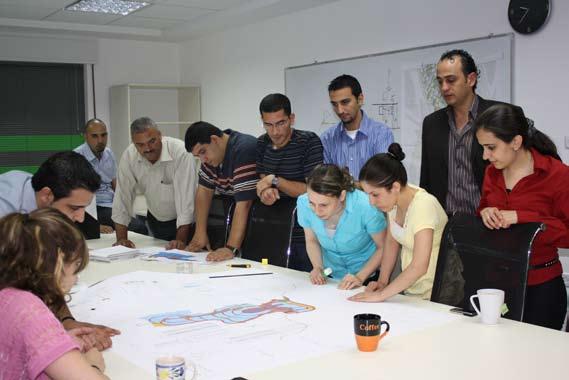 وقد قام الفريق بتقدمي الدعم الالزم لûشركة Gأيكوم العاملية )AECOM( حيث Sساهم يف Gإعداد وتطوير املخطط الهيكلي التفüصيلي مع Gالأخذ بعني االعتبار اخلüصائüص املميزة لفن العمارة العربية وGالإSسالمية