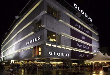 وكذلك عند الحدیث عن التسوق لابد من تسلیط الضوء على Globus 3 وھو من المتاجر المتنوعة ویقع بالقرب من شارع Bahnhofstrasse ومحطة القطار المركزیة Hauptbahnhof وھو یتكون من 6 طوابق في