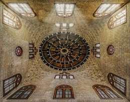 صور) 6 ( القبة الضر ح ة من الداخل صور) 4 5( الغرفة الضر ح ة من الداخل صور) 7 ( ترك ب الكمرات الخشب ة لتغط ة فراغ القبة 2-3-6 المصلى )الخانقاة(: وجد بالحائط الشمالى ( لدركاة ) المدخل الرئ س مدخل إدى