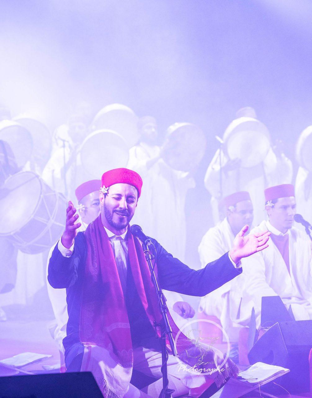 Ziara Tunisie «Ziara» est un spectacle tunisien de chant Soufi auquel participent plus de 100 artistes entre musiciens,