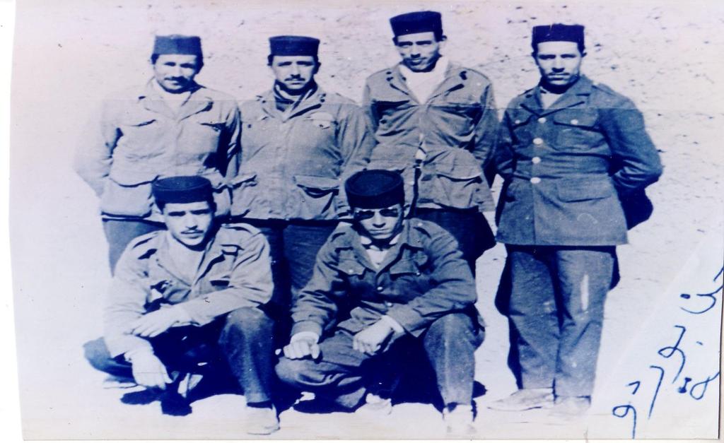 Awetniri, seg Wehran. Lḥebs n Birdu (Burdeau) -Mehdiya 1961 Ɛebdella Ḥaman, ibedd d amenzu si tama tayeffust. Abdallah Hamane à la prison de Burdeau Mahdia Tiaret, en 1961.