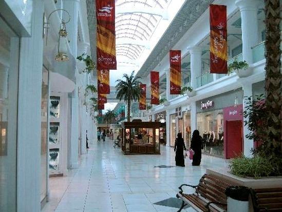 التسوق في الدوحة Shopping in Doha لاشك بان ھناك بصمات خالدة في السیاحة لا تتغیر ابدا كتنفسك واكتشافك لعالم جدید وكرغبتك في السفر للتسوق.