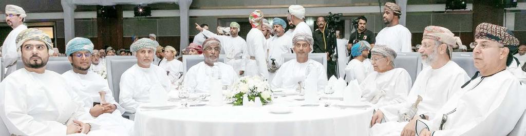 احتفاال مبرور 25 عاما عىل تأسيسها تزامن ا مع احتفاالت السلطنة بالعيد الوطني الثامن واألربعني املجيد وتحت رعاية معايل الدكتور عي بن مسعود السنيدي وزير التجارة والصناعة.