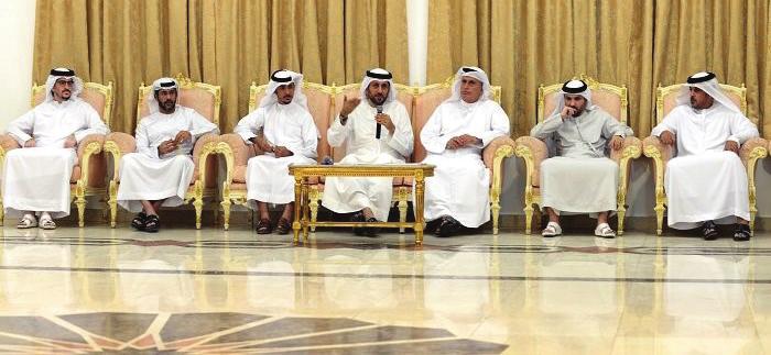 9 ملتقى الخريجين مع مجلس الجامعة نظمت رابطة الخريجين ملتقى الخريجين تحت شعار «بكم و معكم نكمل العطاء«مع سعادة األستاذ الدكتور حميد مجول النعيمي مدير الجامعة و عمداء الكليات لمناقشة قضايا الخريجين