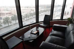 The restaurant has a terrace, where families can enjoy spectacular views of the city, serving the choicest beverages.