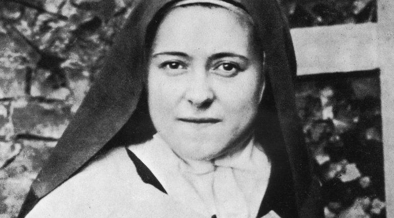 SAINT OF THE WEEK Saint Thérèse of Lisieux I prefer the monotony of obscure sacrifice to all ecstasies. To pick up a pin for love can convert a soul.