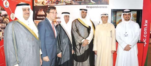 معارض E xhibitions Exhibition Under the auspices of His Highness the Amir Sheikh Sabah Al- Ahmad Al-Jaber Al-Sabah, HE Minister of Information, State Minister for Cabinet Affairs Sheikh Mohammed Al-