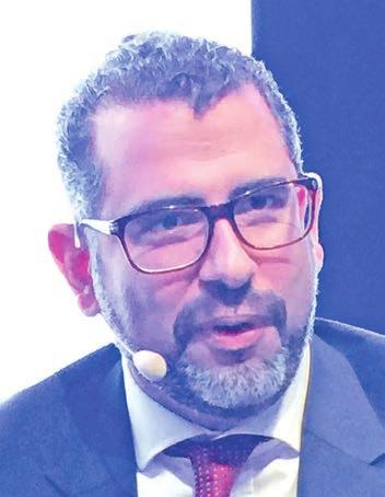 رئيس منطقة املرشق يف روش هشام صربي تحدث عن مضاعفة البيانات كثريا يف خمسني عاما ويقول: كانت تتضاعف قبل العام 1980 كل سبعة أعوام وأصبحت تتضاعف يف 2010 كل ثالثة أعوام ونصف وي توقع أن تتضاعف سنة 2020 كل
