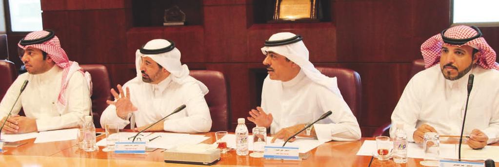 ت الطبية برءاس ة الدكتور خالد الس بيعي وعدد من ا عض اء اللجنة ورح ب الأم ن العام يف بداية الاجتماع با عض اء اللجنة موءكد ا على ا همية التواص ل الداءم بين الهيي ة واللجنة لتذليل الص عوبات التي قد