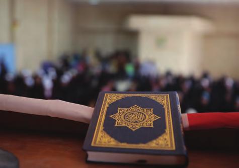 اختتم المحفل بفقرة أدارتها إحدى طالبات الدار تضمنت أسئلة قرآنية تم فيها تكريم صاحبات اإلجابات الصحيحة.