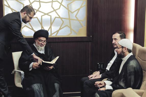 وبحضور األمين العام نخبة من طلبة المشروع الوطني لرعاية المواهب القرآنية وخالل اللقاء تم