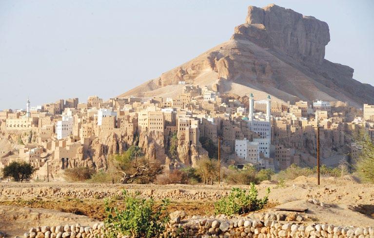 37 36 وآثار مدن وآثار مدن كما تقد مت إلى منظمة األمم املتحدة للتربية والثقافة والعلوم»اليونسكو«بطلب لضمها إلى قائمة مدن التراث اإلنساني العاملي خصوصا وأنها تزخر مبآثر وشواهد عديدة تؤشر حلاجتها املاسة