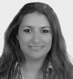خترجت يف املدرسة األملانية باإلسكندرية اعم 1992 وحصلت ىلع درجة ابلاكلوريوس بكلية اآلداب جامعة اإلسكندرية يف 1997. دليها تاريخ عميل حافل باملناصب يف مؤسسات متعددة اجلنسيات.