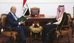 واوضحت ان هذا القرار يأتي حفاظا عىل املنتج املحيل ولتشجيع الفالحني واملزارعني عىل االستمرار باالنتاج داعني املنافذ الحدودية كافة وبضمنها املنافذ التابعة اىل اقليم كردستان لتشديد الرقابة يف النقاط
