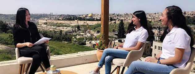 18 التقرير السنوي قالوا عن إنجاز»نتعاون سنويا مع مؤسسة إنجاز فلسطين تحديدا البرامج املالية للمؤسسة وهو ما ترك أثرا رائعا على طالبات الصف التاسع فشاركن تجربتهن بكل ثقة عن أهمية اتخاذ قرارات مالية من