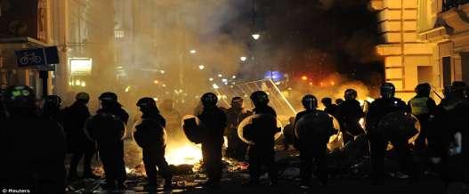 We greet the attack of proletarians against bastions and symbols of each of the regional dictatorships, against each of the tyrants, and torturers.