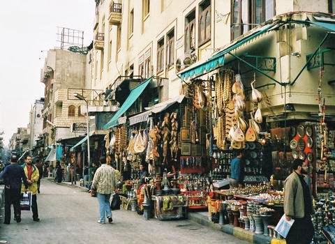 شكل )2( مكتبة اإلسكندرية.هية بصرية تعبر عن الفكرة المعمارية للمكتبة )بزغ قرص الشمس من البحر( التي بدرها تعبر عن المحتى للمكان.المصدر: //www.google.com.