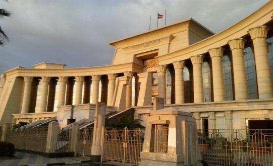 2 االستلهام 3-4- من العمارة المحلية: من أبرز قاية هها ا تجا المعماري حان فتحي تعرا العمارة لديه باةم عمارة الفقرا, هي تتماشى مع البيئة المحيطة تتحق مطالبها من خالل اإلمكانيات المتاحة ذلك في شكل منظم.