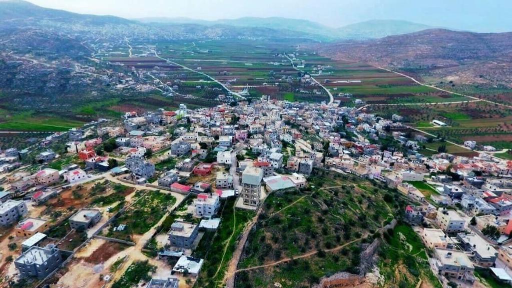 صورة )1( تجم ع سكان بيت دجن المصدر: بيت دجن اونالين -التغيرات في مساحة التجمعات السكنية حدثت زيادة في نسبة ومساحة التجمع السكاني خالل الفترة ما بين 4192-9117 فمن الطبيعي أن تحدث هذه الزيادة المساحية