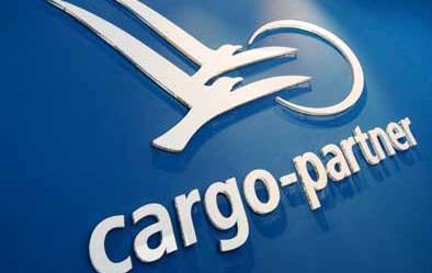 Flexible and reactive. With all means of transport: airplane, ship, railway and truck. On all continents and waters.