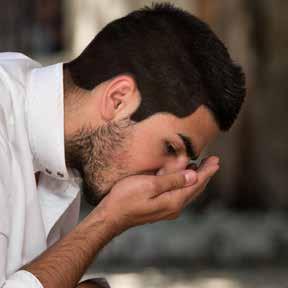 ال أ ن ت ك ون ص ائ ام» ))) وأ خ ذ ت املبالغة يف املضمضمة من قوله:»أ س ب غ الو ض وء «.