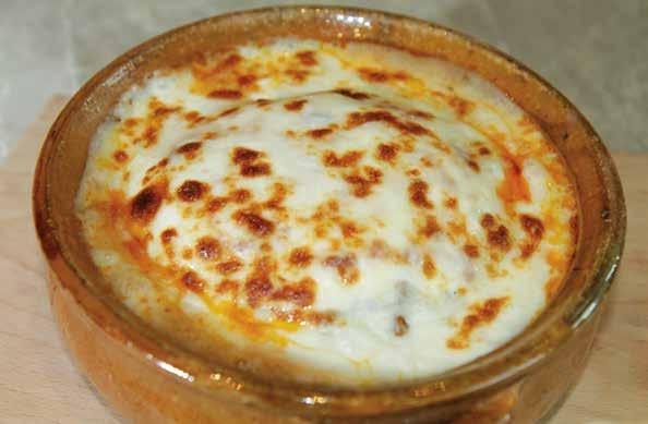 بورغينيون قطع من موزات البقر مطهوة مع الفطر ب صل صغري جزر والبازالء اخل ضراء تقدم مع االأرز Lingue Di Funghi Gratinati 102.