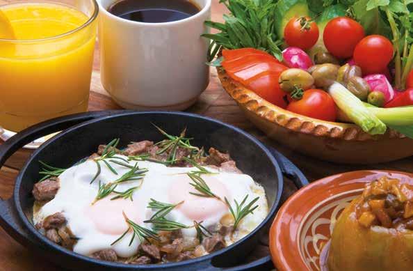 00 Diced potatoes with scrambled eggs topped with spring onions served with apple compote & your choice of freshly squeezed orange or grapefruit juice/coffee or tea أاولد ستايل بريكفا ست مفركة