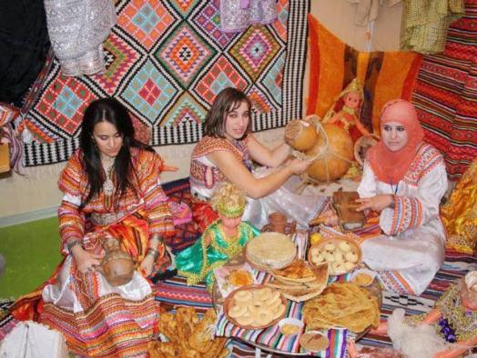 تضغط عليها من اجل إقرار رأس السنة األمازيغية عيدا وطنيا رسميا بعطلة مؤدى عنها لسنة.