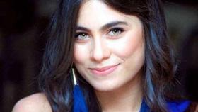 وهذا يعني أنه ميثل جزء ا من تاريخ لندن وفي تصريح سابق له وصف هذا املبني بأنه "جزء من سحر لندن" ما يجعل سعره باهظ ا. وهذا املنزل يناسب "زوجني شابني أو شخصا واحدا".