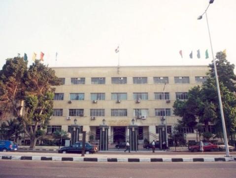 4 -ان ع بر ان صز ف انقز انعشز : مثل ج ل المعمار ن المصر ن