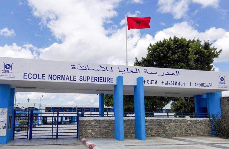 ECOLE NORMALE SUPERIEURE-TETOUAN المدرسة العليا لألساتذة-تطوان المدرسة العليا للأساتذة -تطوان المدير: زهير العمراني البوابة االلكترونية : www.enstetouan.