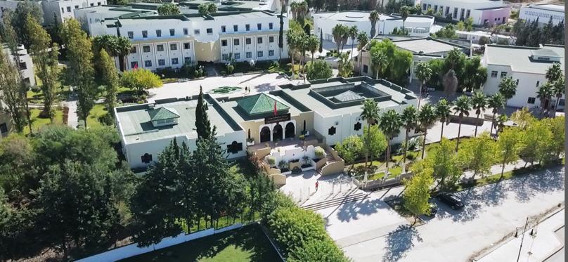 ECOLE NATIONALE DE COMMERCE ET DE GESTION TANGER المدرسة الوطنية للتجارة والتسيير-طنجة المدرسة الوطنية للتجارة والتسيير-طنجة المدير: أحمد مغني البوابة االلكترونية : www.encgt.