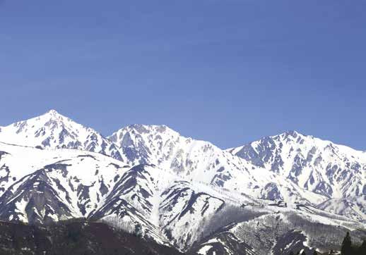 جبل دايسن / محافظة توتوري تم اختياره كواحد من أفضل مئة جبال يف اليابان ويعتبر جبل دايسن أعلى