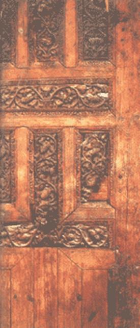 1 Metal Fittings: The Reappearance of the Medallion Door The entrance door had a central polygonal star pattern with silver inlay.