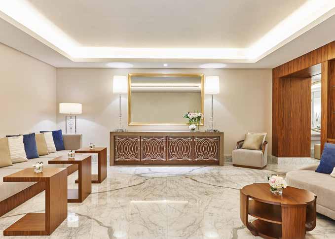 EXECUTIVE SUITE BRIDAL SUITE الجناح التنفيذي جناح العرسان يتكون فندق هيلتون دبي الحبتور سيتي من 44 طابق ا ويوفر واحة راقية على ضفاف قناة دبي المائية بالقرب من داون