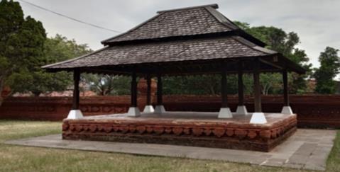 mengedepankan nepotisme untuk menentukan orang-orang untuk menjadi pejabat kesultanan, melainkan ia mencari orang-orang yang cocok, dan yang datang dari mana saja selama orang-orang tersebut memiliki