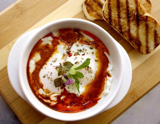 eggs and small salad SAR 41 531 Calories توست االفوكادو مع الطماطم المجففة الزيتون االسود