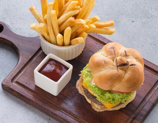 BURGERS & SANDWICHES البرغر و السندويتشات Ketchup classic burger of american and swiss cheese, smoked beef bacon, tomato, brioche