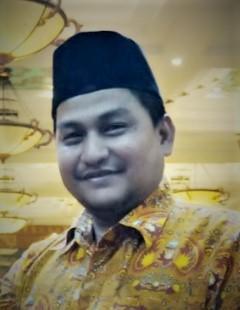 167 DAFTAR RIWAYAT HIDUP Ahmad Budiman lahir di Kota Tasikmalaya, Jawa Barat tanggal 26 April 1971 dari pasangan Bapak Nunu Nuryadi dan Ibu Ai Rukiah Nur.