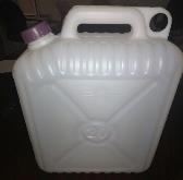 9 White jerrycan with lid and cover, 20L Specifications : complete with screw cap and moulded carry handle
