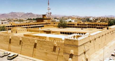 العمارة العسكرية في حائل في عهد الملك عبد العزيز آل سعود.