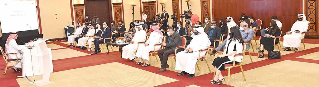 ولفت الوزير إلى أن هيئة البحرين للسياحة والمعارض وضعت عدد ا من المنطلقات الرئيسة التي تنضوي تحتها العديد من المبادرات والمشروعات التي من شأنها تحقيق أهداف اإلستراتيجية ضمن المدى الزمني الموضوع لها.