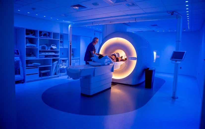 رادیولوژی مداخله ای یا اینترونشنال Interventional Radiology Definition: interventional radiology is one of the sub-specialties in the field of radiology in which minimally-invasive methods are used