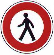marchandises 43- ممنوع دخول المشاة No Pedestrians Accès interdit aux piétons 44- ممنوع دخول الد ارجات الهوائية No Cycles